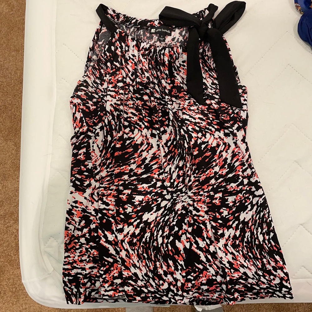 Black, white and salmon patterned dress top with bow